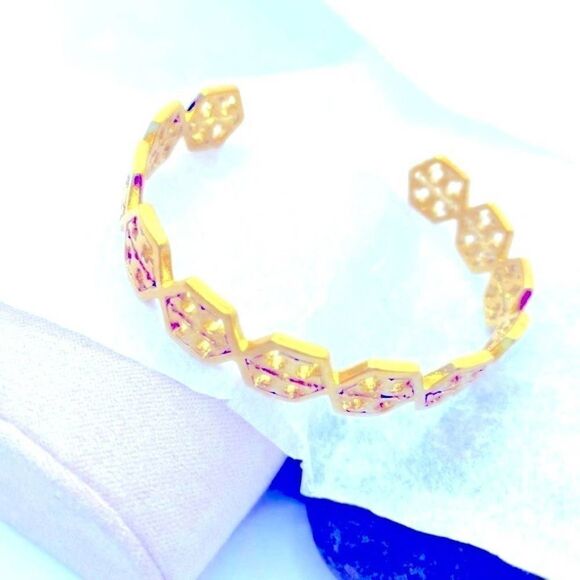 NWOT Tory  Burch T Gold Hexagon Cuff Bangle Bracelet - Picture 6 of 11